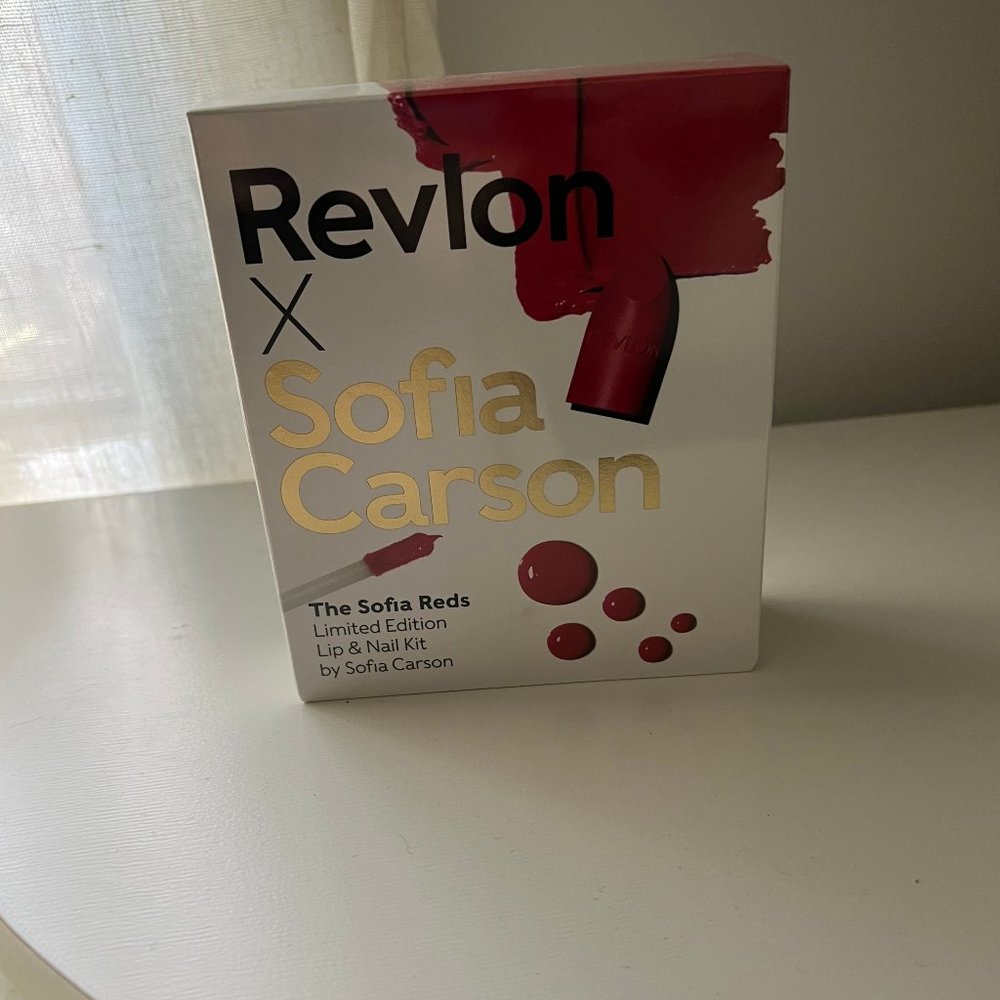 Sofia Carson x Revlon - Reds Lip and Nail Kit